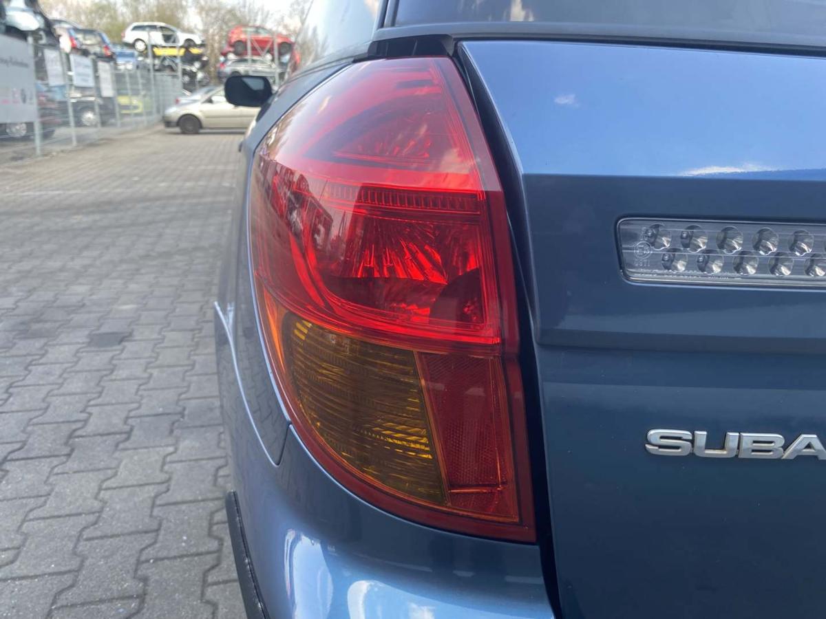 Subaru Legacy 4 original R&uuml;cklicht R&uuml;ckleuchte Schlussleuchte links Kombi Bj.2005